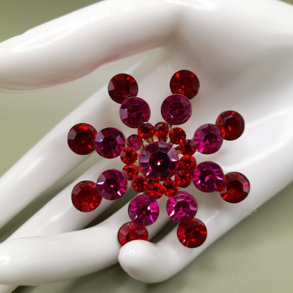 Vintage Red Pink Rhinestone Snowflake Brooch, 1950s, 2 1/8 Inch - Picture 2 of 11